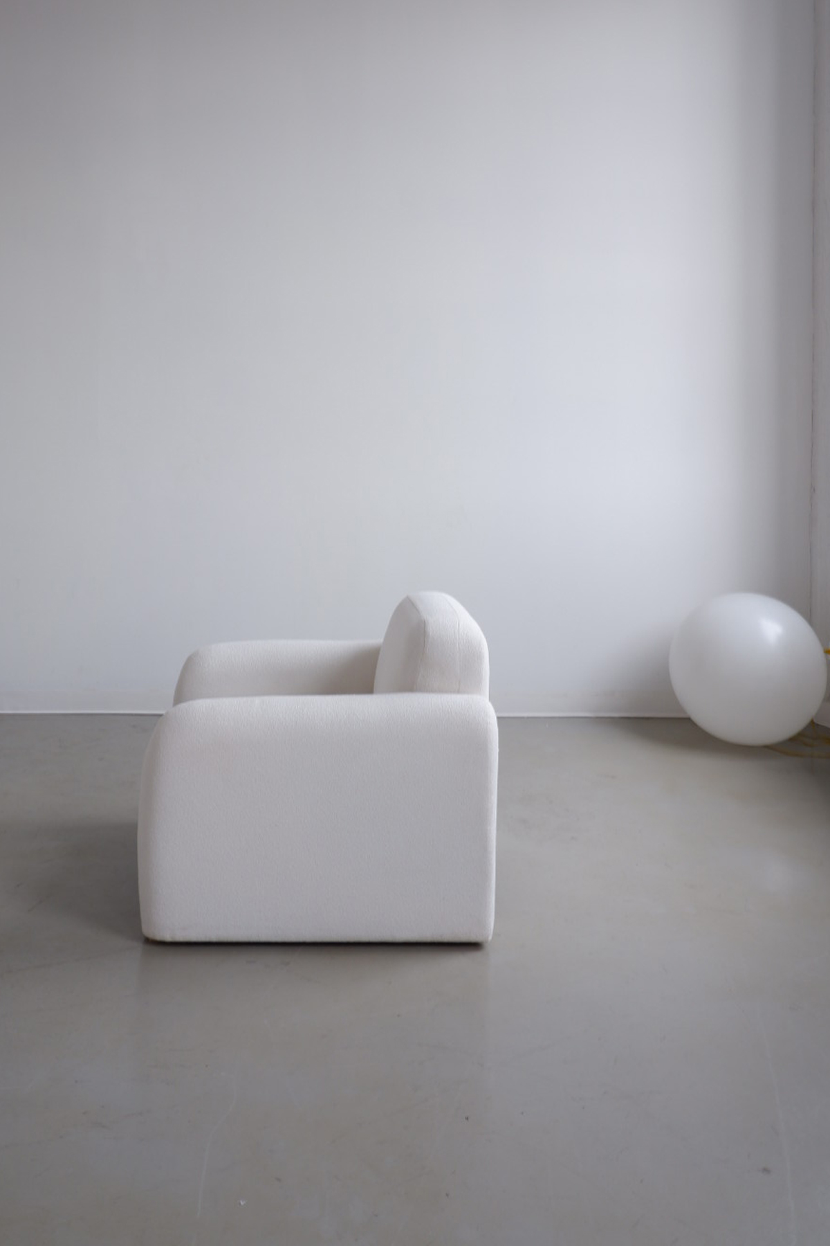 مبل دسته‌دار کلود