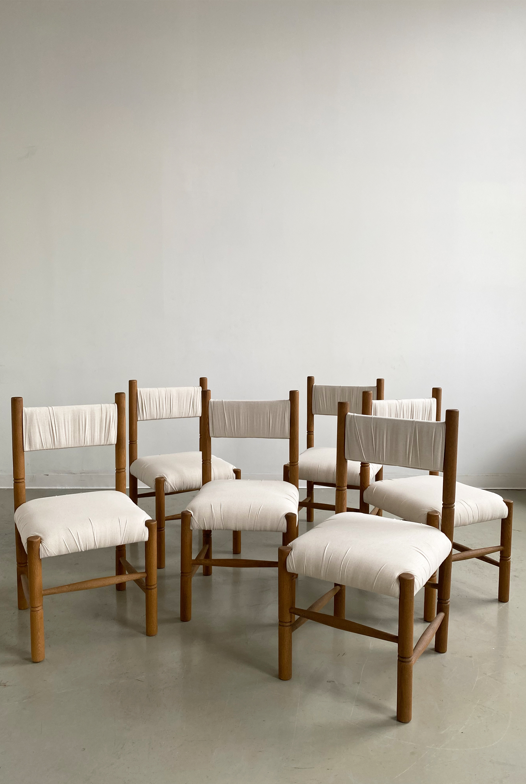 The Heritage Gathering Chair
