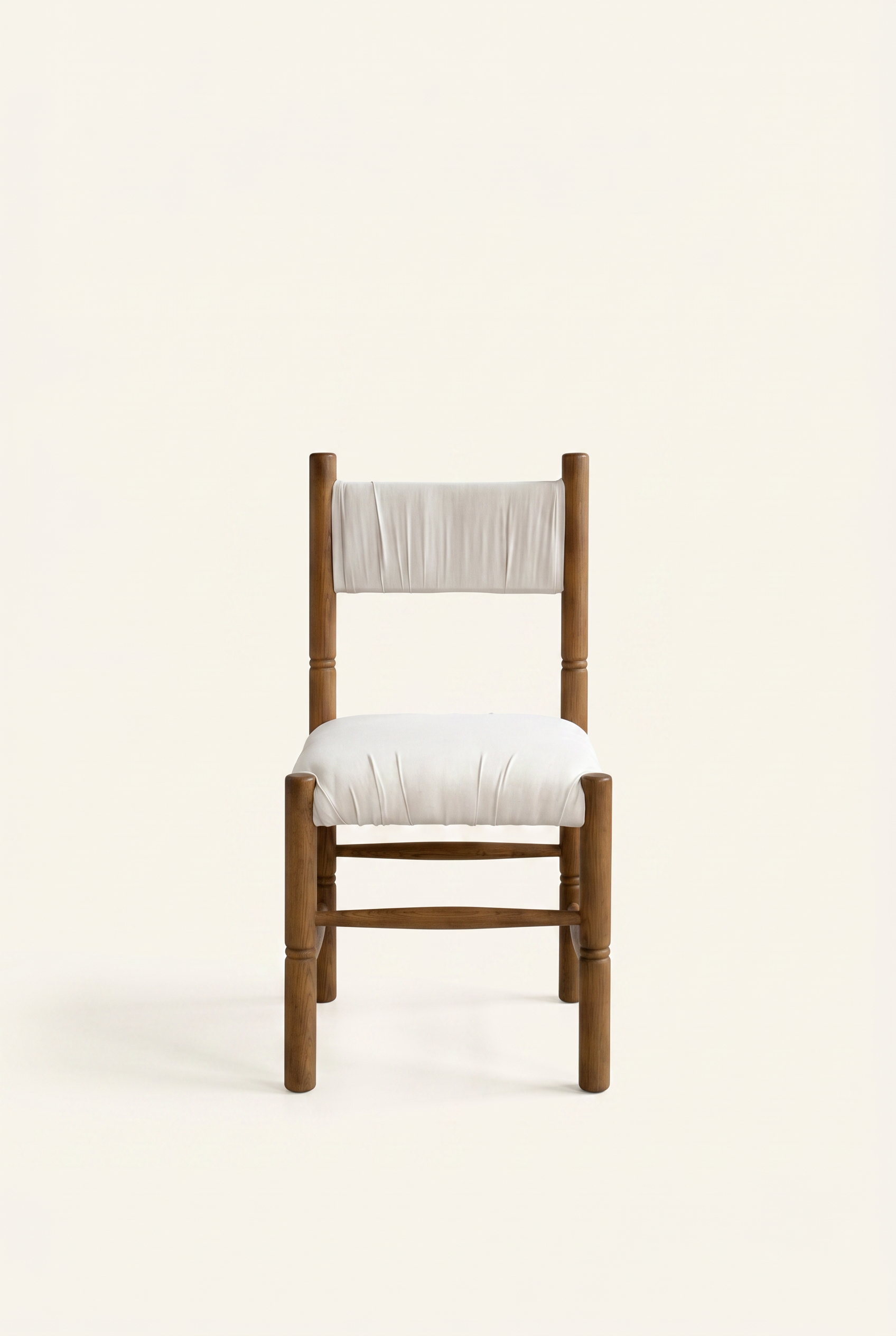 The Heritage Gathering Chair